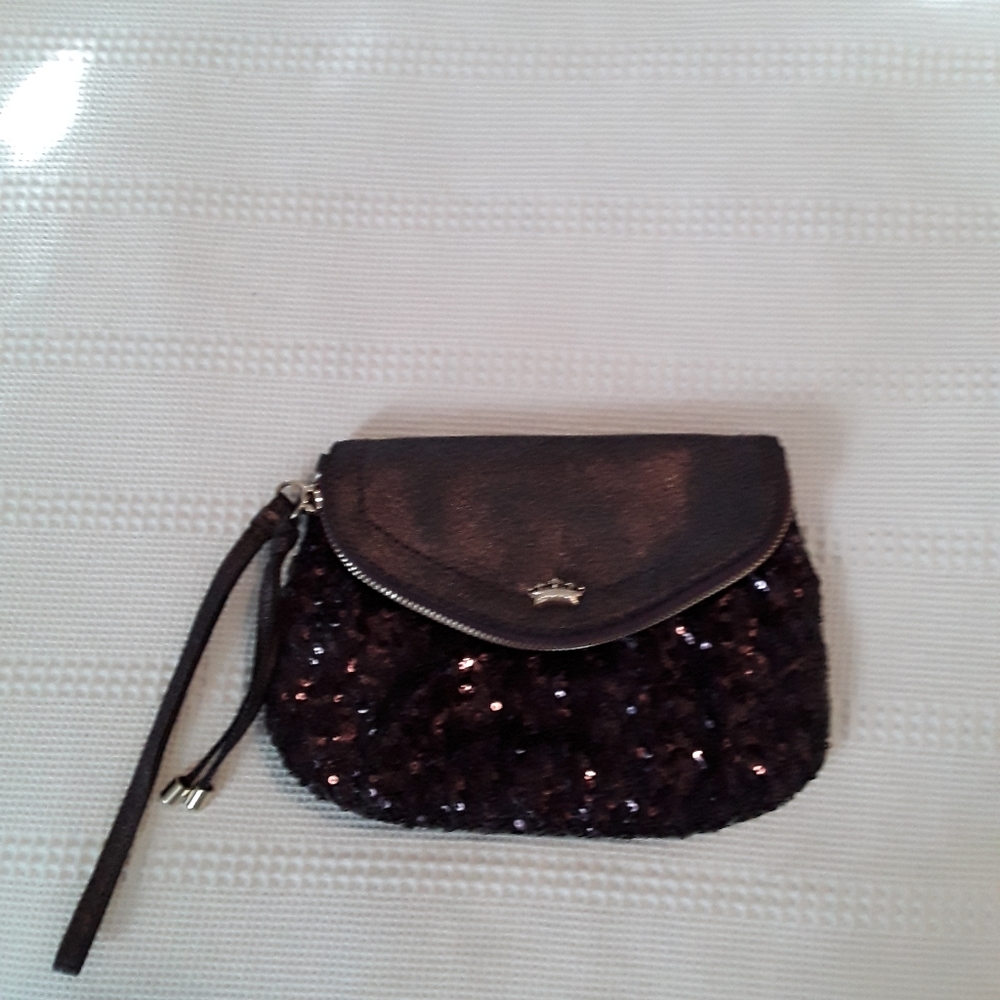 NWOT Purple Sequin Juicy Couture  Wristlet